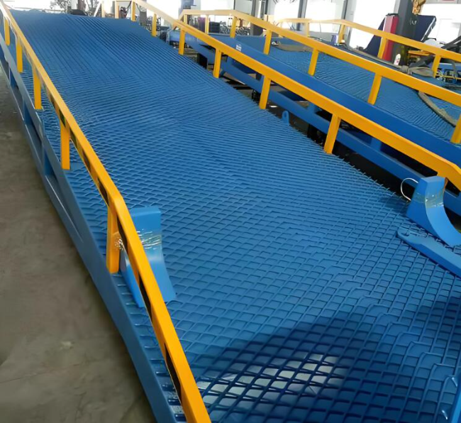 额济纳移动式液压登车桥